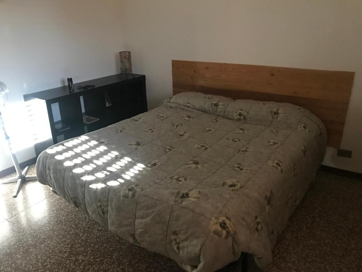 Appartamento 4 Posti Letto In Zona Tranquilla E Ben Servita, Un Matrimoniale E Un Divano Letto Matrimoniale Facebook Massimo Bobo Aquili Bologna Eksteriør bilde