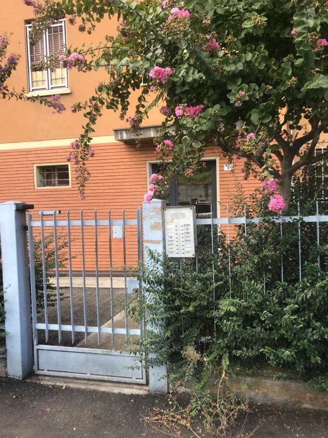 Appartamento 4 Posti Letto In Zona Tranquilla E Ben Servita, Un Matrimoniale E Un Divano Letto Matrimoniale Facebook Massimo Bobo Aquili Bologna Eksteriør bilde